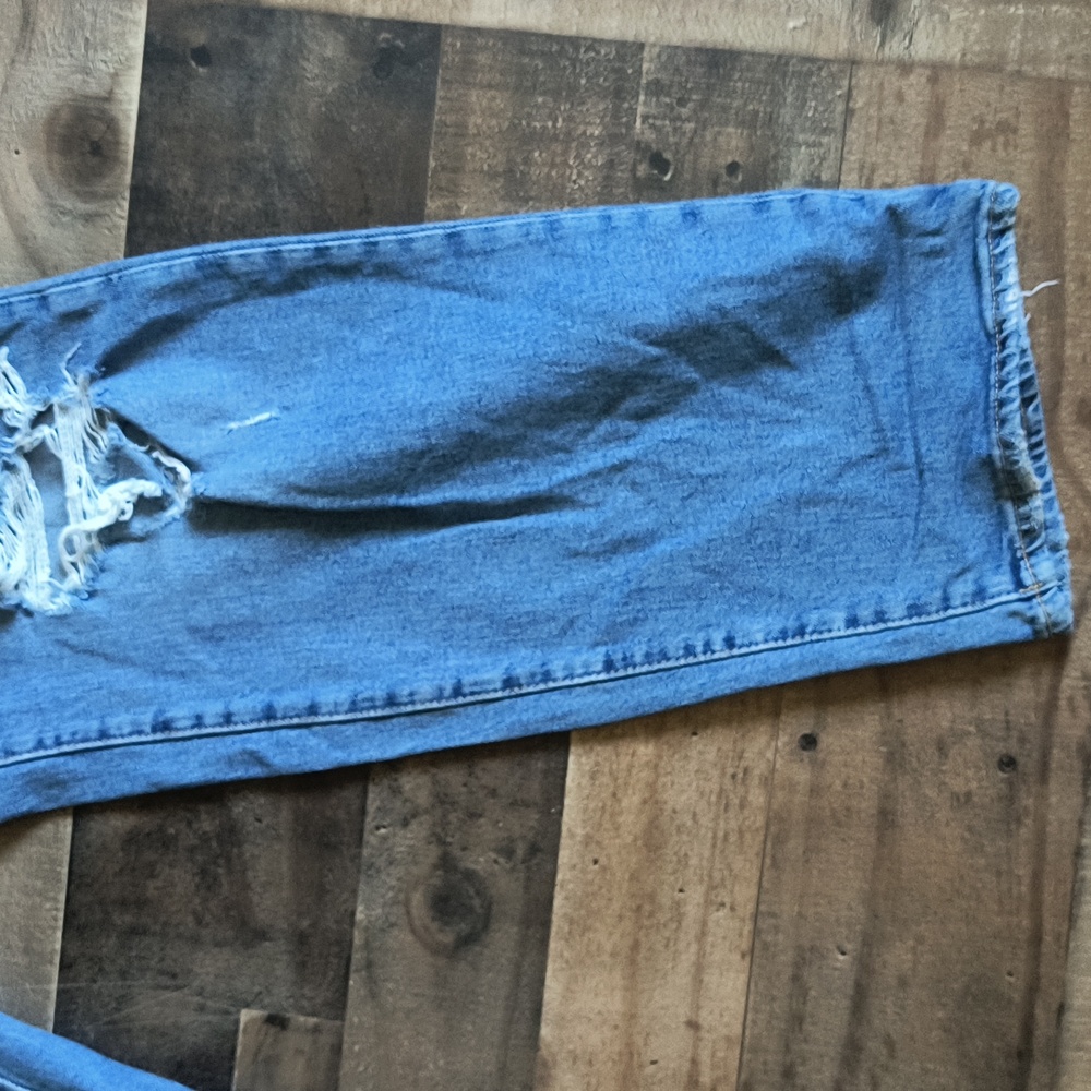 Old Navy High Rise O.G. Loose Straight Leg Distressed Light Wash Jeans Sz 10 Wom - Picture 10 of 14